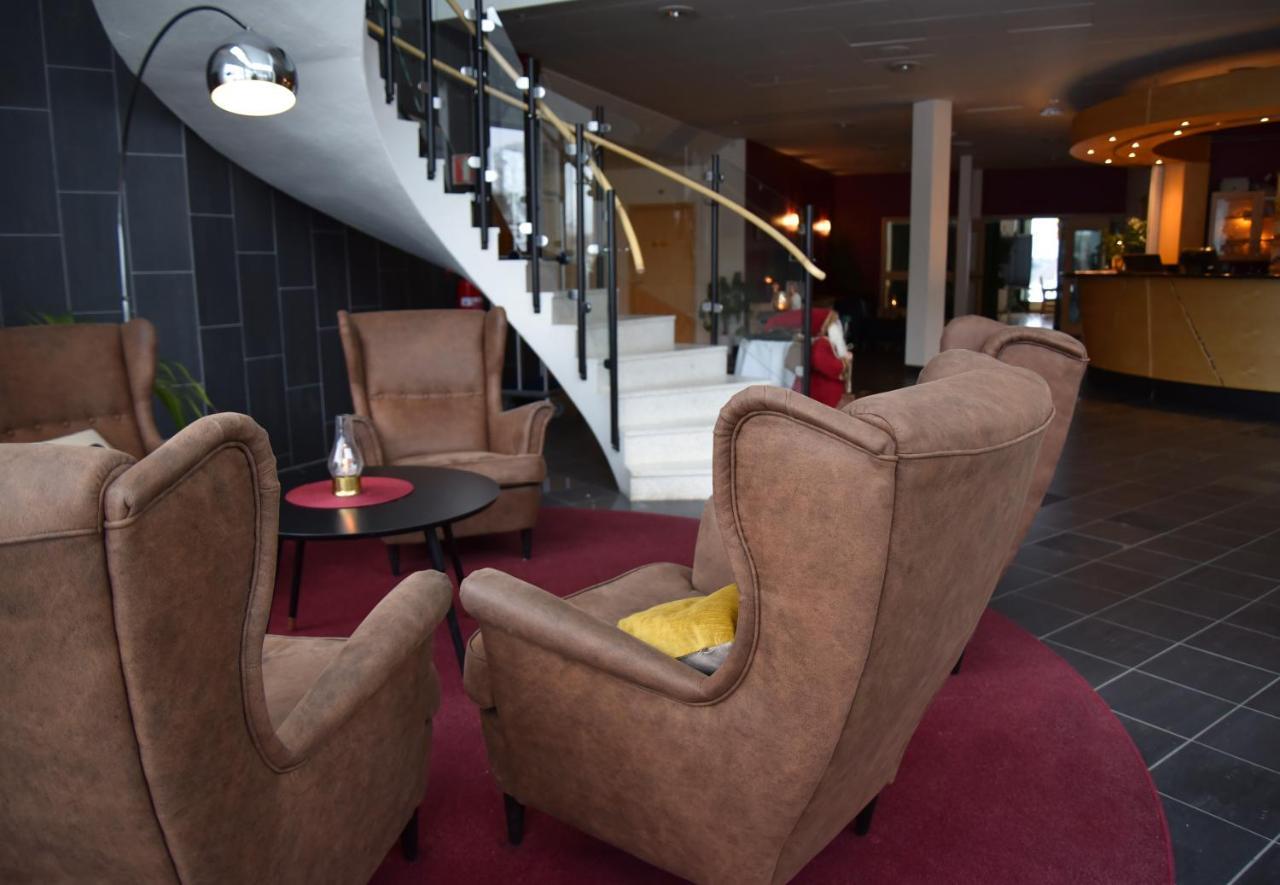 Hotell Arjaeng ภายนอก รูปภาพ